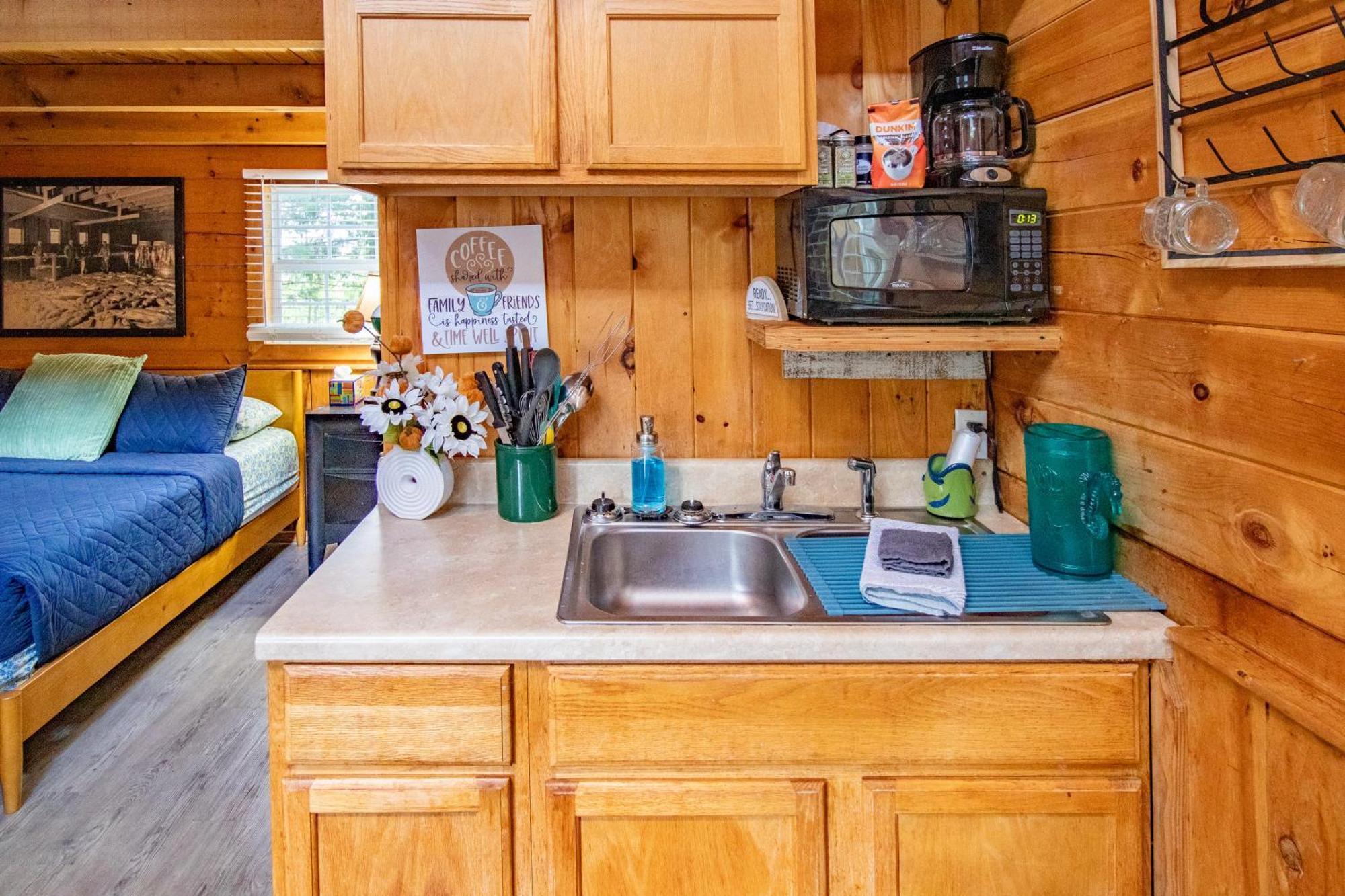 Kozy Haven Log Cabin Rentals Columbia Exteriör bild